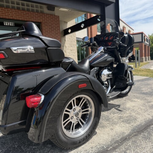 flhtcutg 2016 Tri Glide® Ultra thumb 3