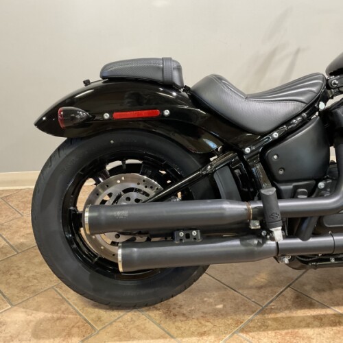2024 Harley-Davidson® FXBBS Street Bob® 114 Vivid Black thumb 0