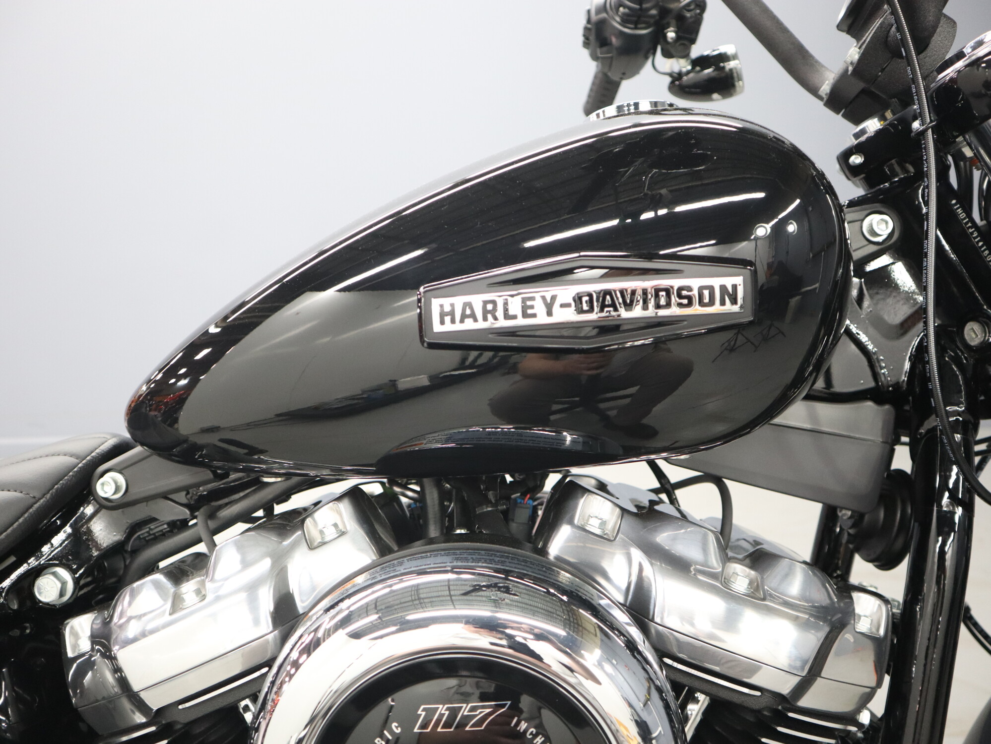 2026 Harley-Davidson® Street Bob® FXBB, photo 14