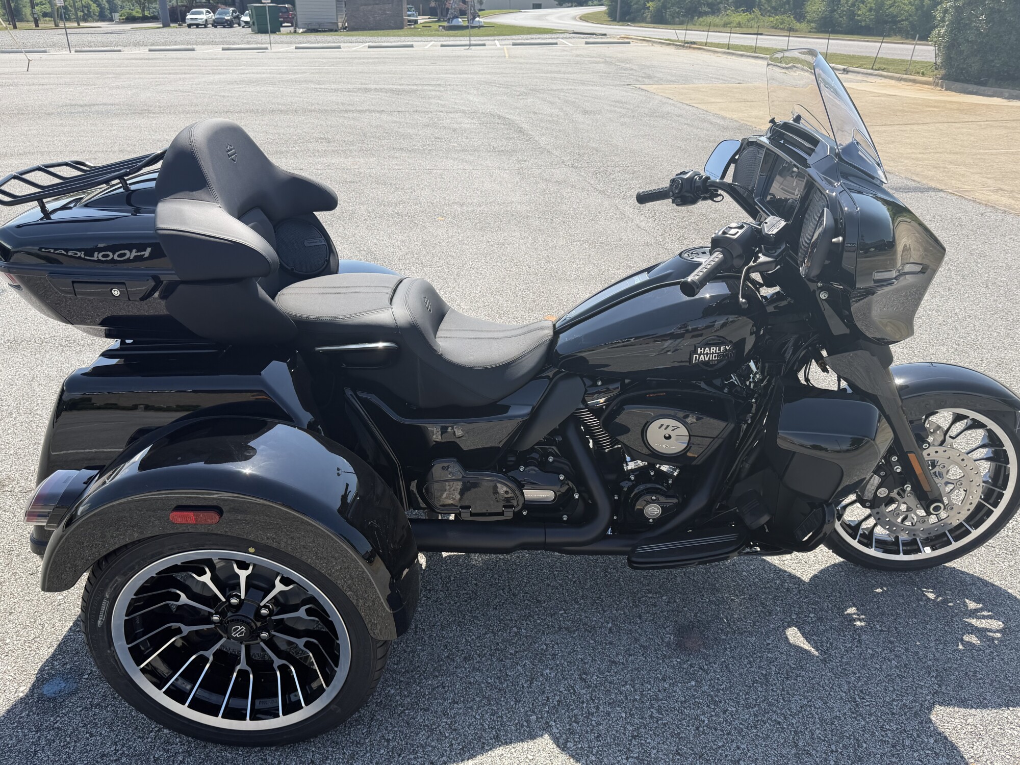 2026 Harley-Davidson® Street Glide 3 Limited VIVID BLACK/BLK TRIM