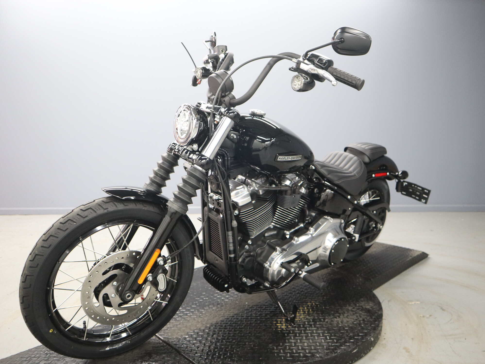 2026 Harley-Davidson® Street Bob® FXBB, photo 4