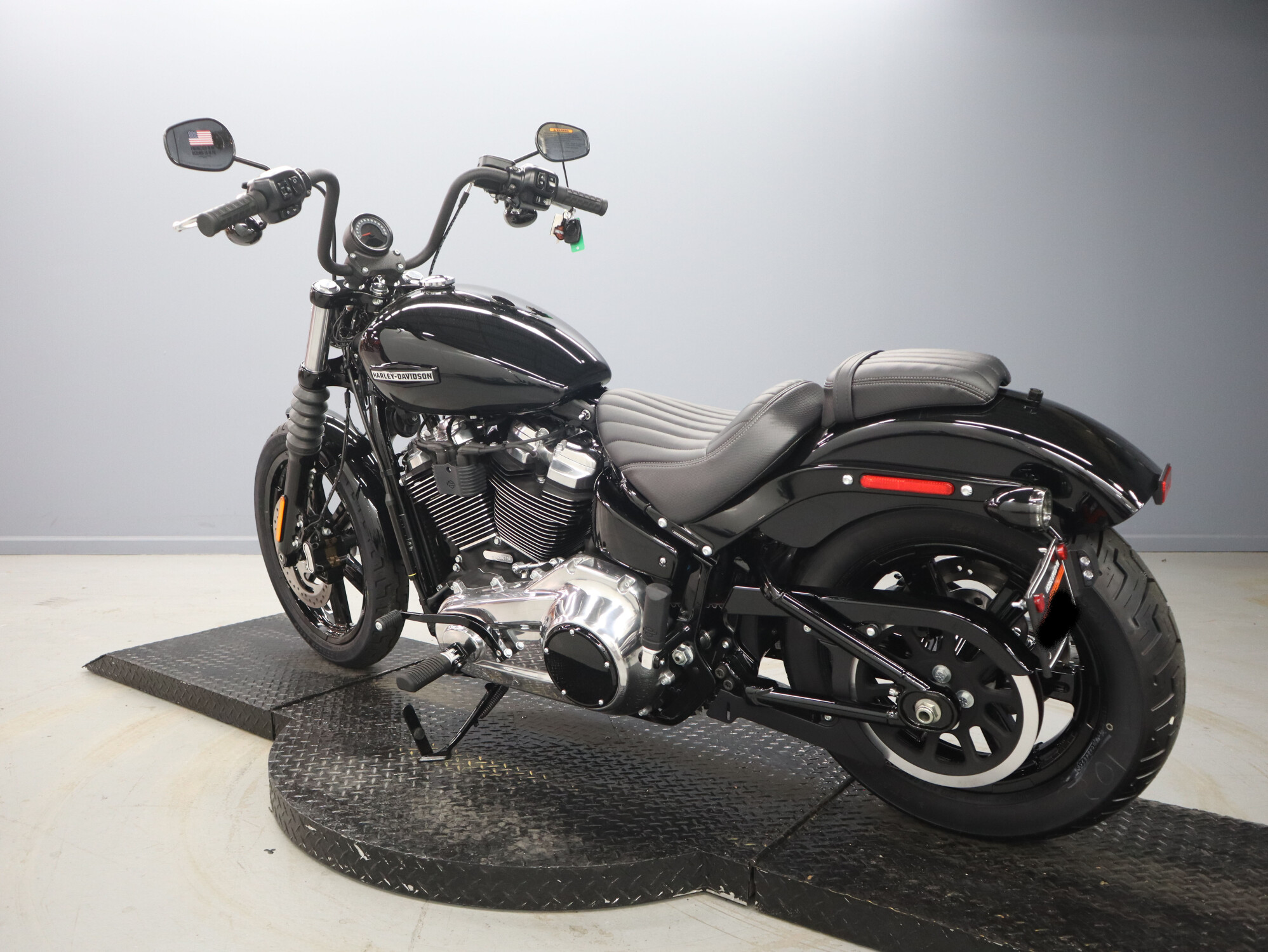 2026 Harley-Davidson® Street Bob® FXBB, photo 6
