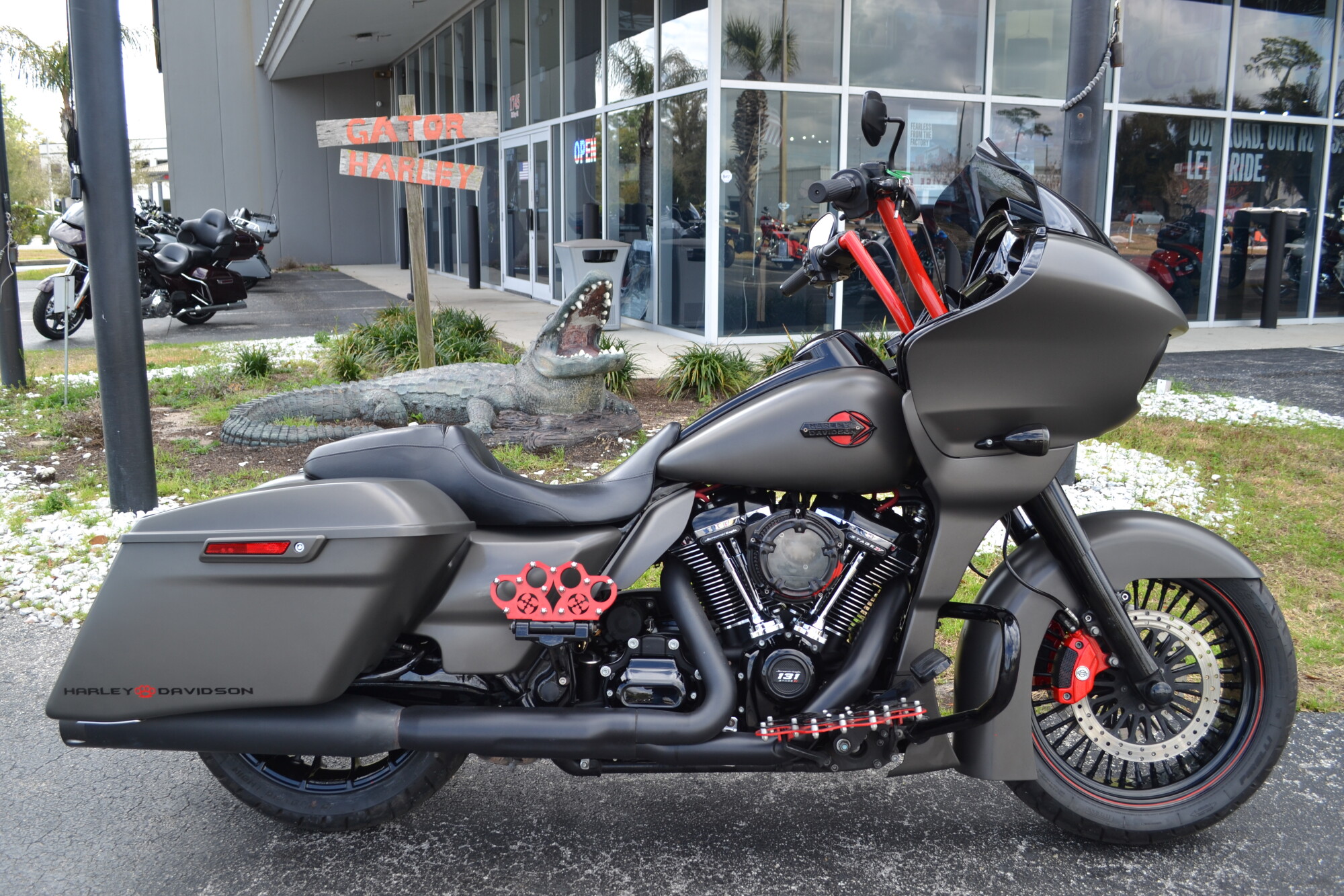 2019 Harley-Davidson® Road Glide® Special 131 - FLTRXS | Gator