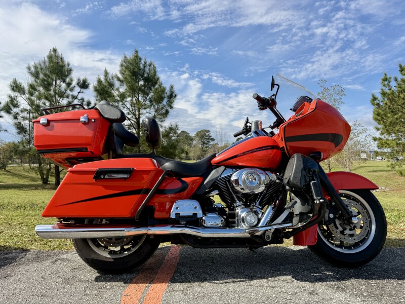 2013 Harley-Davidson® CVO™ Road Glide® Custom FLTRXSE2