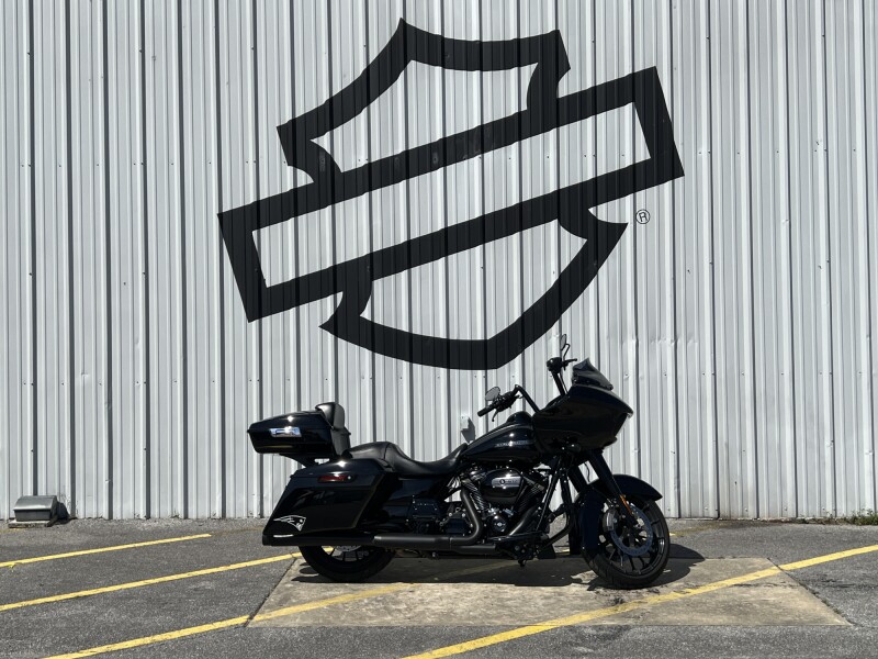 2018 Harley-Davidson® Road Glide® Special Vivid Black