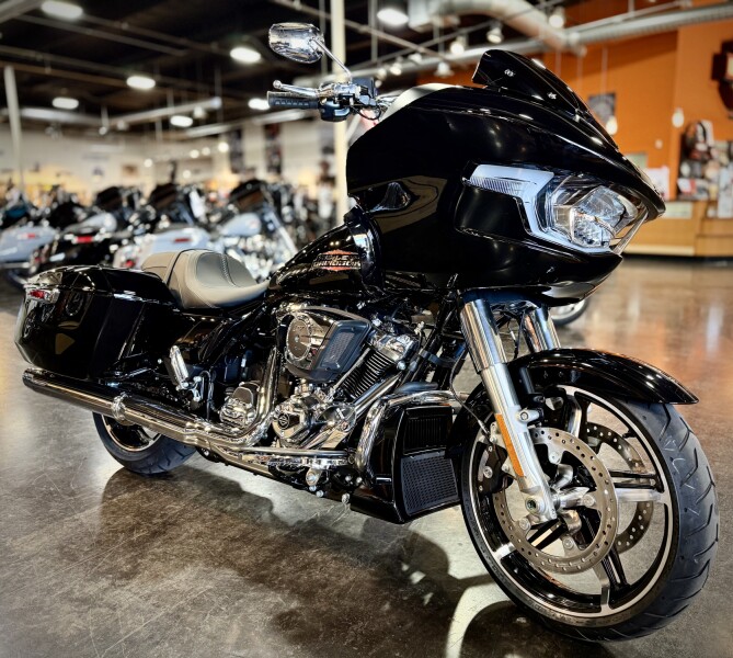 2026 Harley-Davidson® Road Glide® Teal Thunder / Vivid Black Black Trim