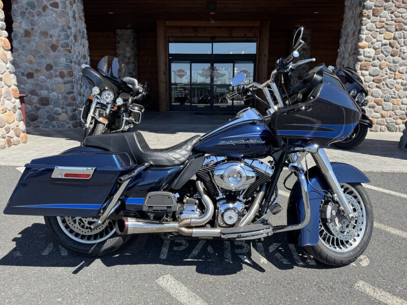 FLTRU 2012 Harley-Davidson® Road Glide® Ultra Big Blue Pearl