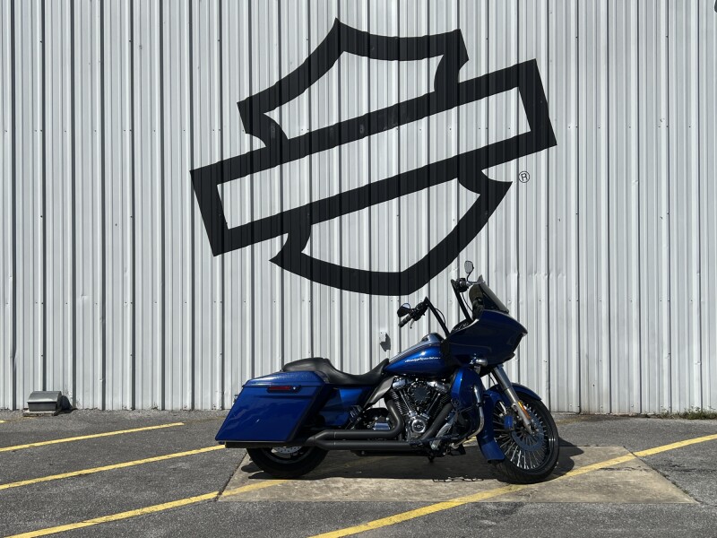 2017 Harley-Davidson® Road Glide® Superior Blue