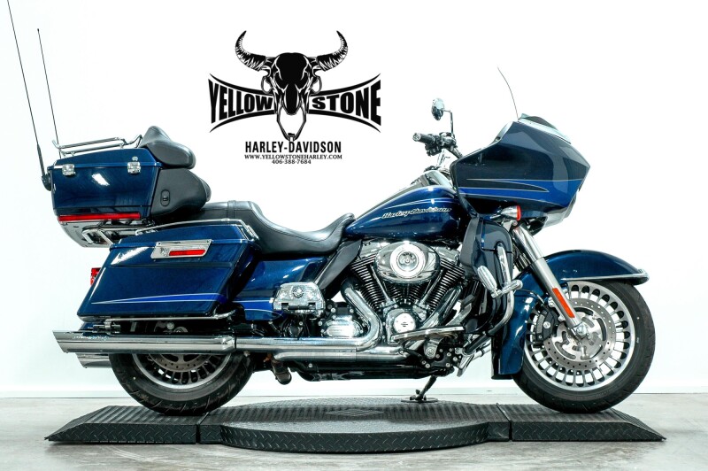 2012 Harley-Davidson® Road Glide® Ultra Big Blue Pearl