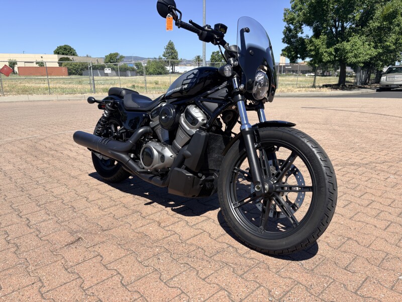 RH975 2022 Nightster™