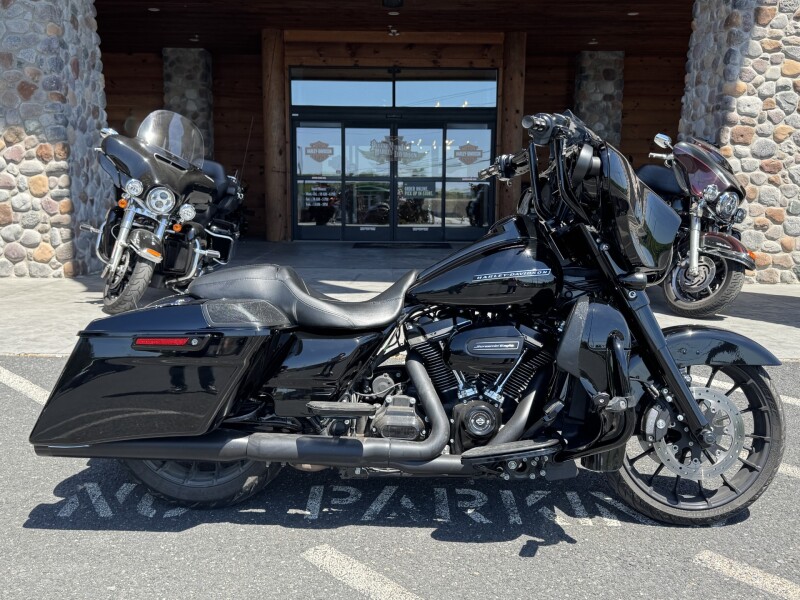 FLHXS 2019 Street Glide® Special