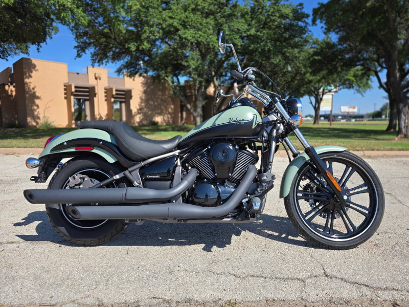 2023 Kawasaki Vulcan® 900 Custom