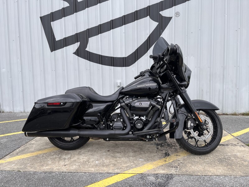 2020 Harley-Davidson® Street Glide® Special Vivid Black