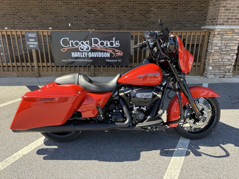 2020 Street Glide Special Performance Orange