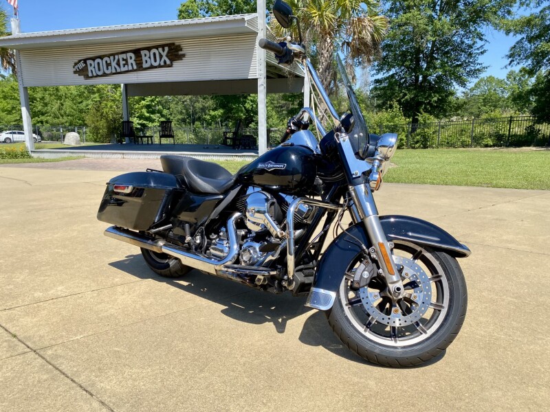 2014 Police Road King Exclusive - Vivid Black - Peace Officer
