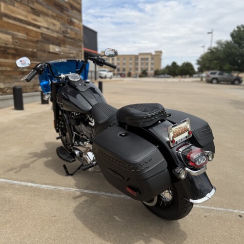 2026 Harley-Davidson® Heritage Classic Midnight Ember w/Laced Wheels thumb 0