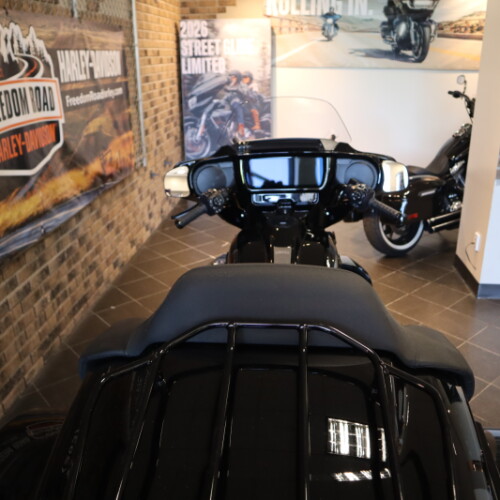 2026 Street Glide 3 Limited (FLHLT) thumb 3