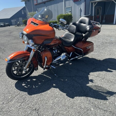2019 Harley-Davidson® Ultra Limited Scorched Orange/Black Denim thumb 2