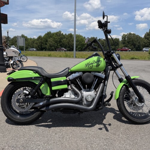 2009 Harley-Davidson® Street Bob® Neon Green thumb 2