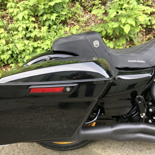 2018 Harley-Davidson® Street Glide® Special Vivid Black thumb 2