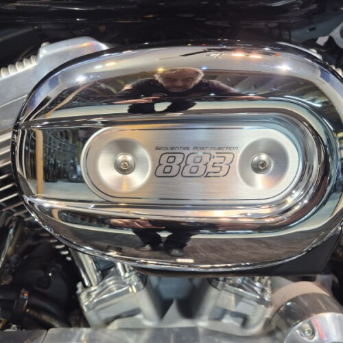 2011 Sportster 883 Superlow In Black thumb 2