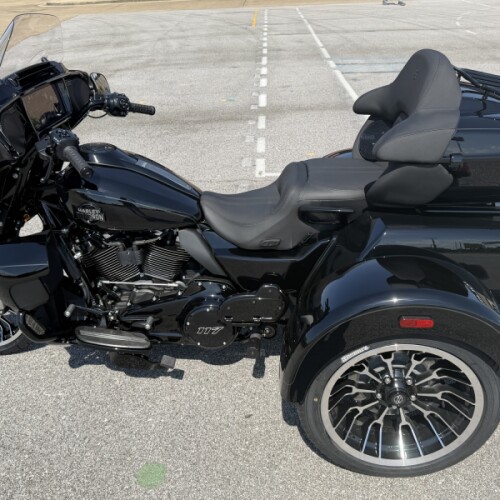 2026 Harley-Davidson® Street Glide 3 Limited VIVID BLACK/BLK TRIM thumb 0