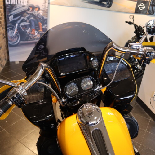 2022 CVO™ Road Glide® Limited (FLTRKSE) thumb 1