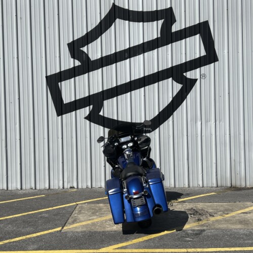 2017 Harley-Davidson® Road Glide® Superior Blue thumb 1