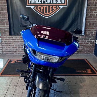 2026 Harley-Davidson® CVO Road Glide ST Electric Coast thumb 2