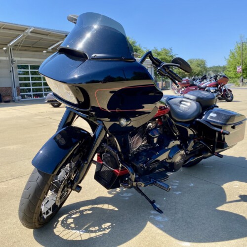 2021 Harley-Davidson CVO Road Glide Black Hole thumb 3