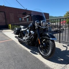 2026 Harley-Davidson® Heritage Classic FLHC thumb 1
