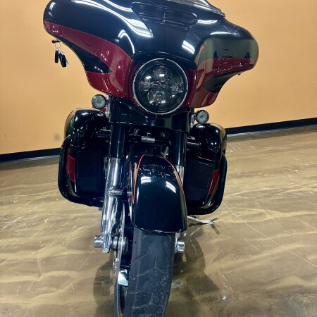 FLHXSE 2017 CVO™ Street Glide® thumb 3
