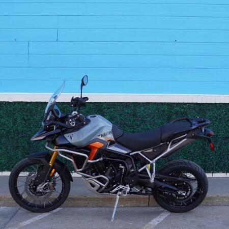  2026 Tiger 900 Desert Edition thumb 3