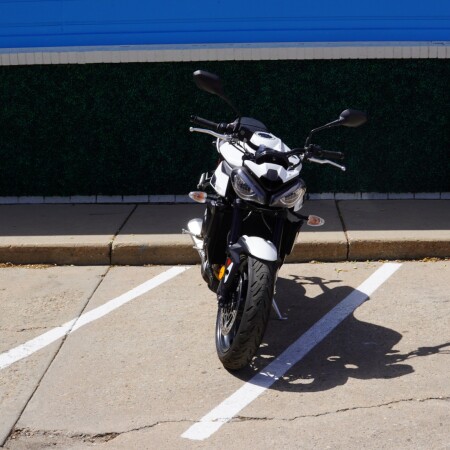 2024 Street Triple 765 R thumb 3