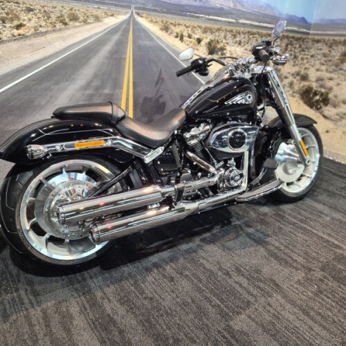 2026 Harley-Davidson® Fat Boy® Vivid Black Chrome Trim thumb 1