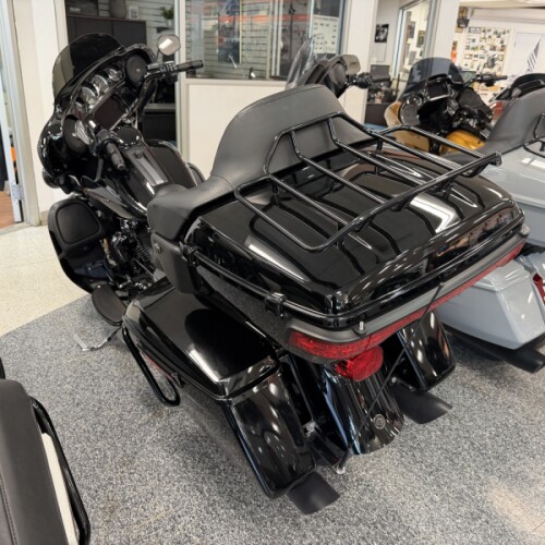 2022 Harley-Davidson® Ultra Limited Vivid Black - Black Finish thumb 1