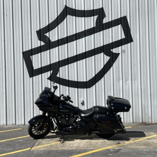 2018 Harley-Davidson® Road Glide® Special Vivid Black thumb 2