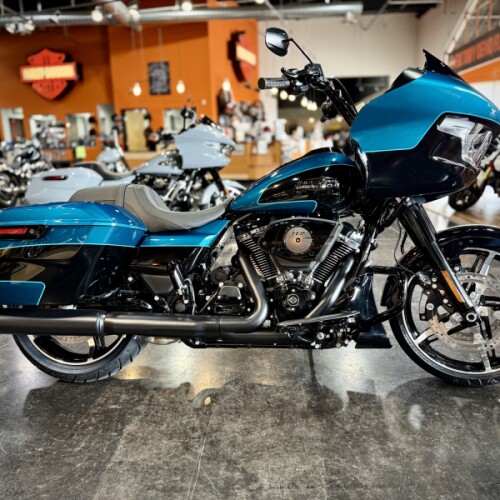 2026 Harley-Davidson® Road Glide® Teal Thunder / Vivid Black Black Trim thumb 3