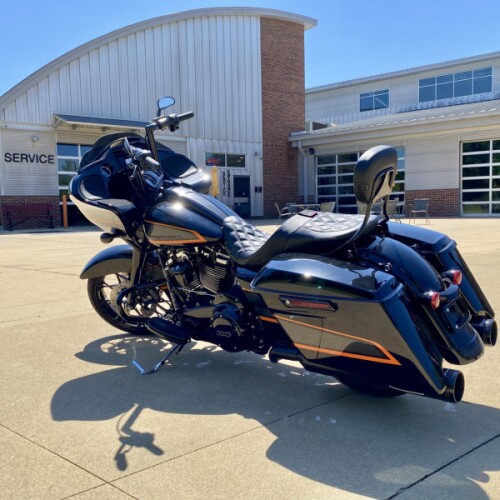 2022 Harley-Davidson Road Glide Special Vivid Black - Black Finish thumb 2