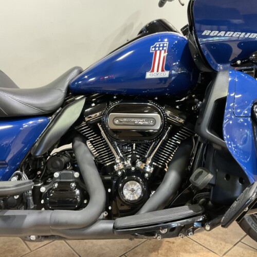 2023 Harley-Davidson® FLTRK Road Glide® Limited Bright Billiard Blue/Billiard Gray  thumb 3