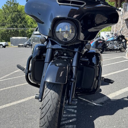 FLHXS 2019 Street Glide® Special thumb 2