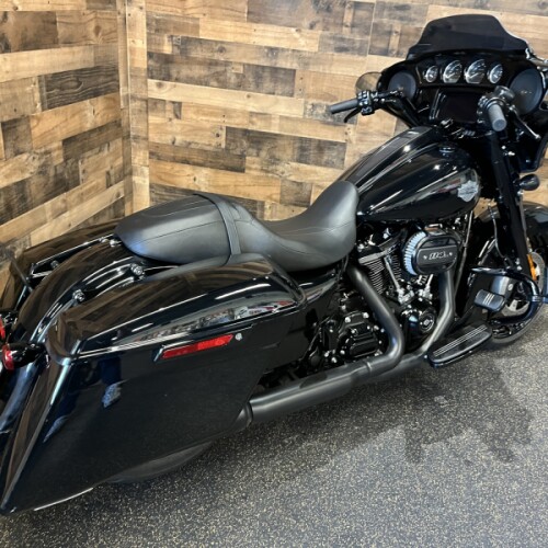 2022 Harley-Davidson® Street Glide® Special Vivid Black FLHXS thumb 2