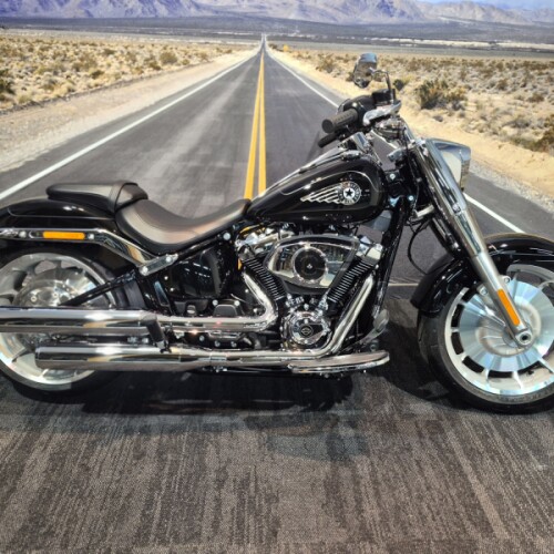 2026 Harley-Davidson® Fat Boy® Vivid Black Chrome Trim thumb 3
