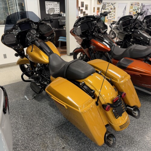 2023 Harley-Davidson® Road Glide® Special Prospect Gold - Black Finish thumb 1