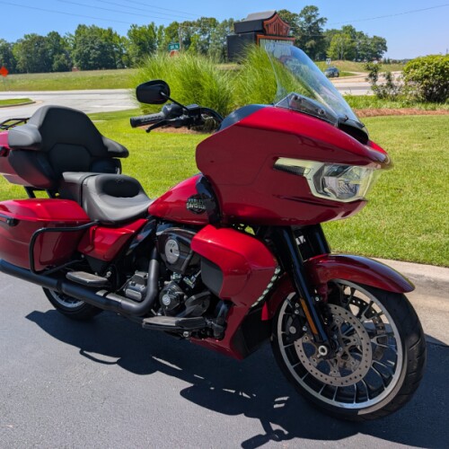 2026 Harley-Davidson® Road Glide Limited Brilliant Red Black Trim thumb 3