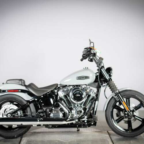2026 Harley-Davidson® Street Bob® FXBB thumb 2