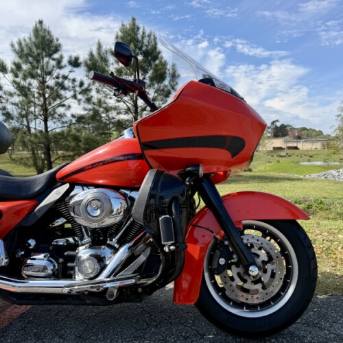 2013 Harley-Davidson® CVO™ Road Glide® Custom FLTRXSE2 thumb 1