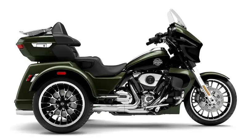 2026 Harley-Davidson® Street Glide 3 Limited Olive Steel Metallic / Vivid Black Chrome Trim