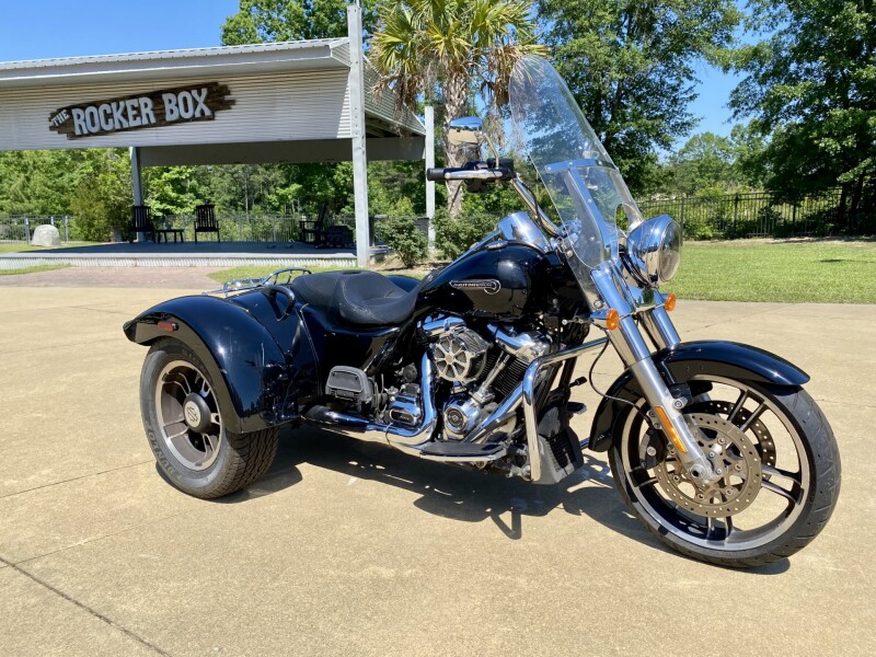2020 Harley-Davidson Freewheeler Vivid Black