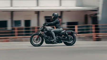 Bentonville Riders Compare the 2026 Harley-Davidson® Nightster® and Triumph Speed Twin 900